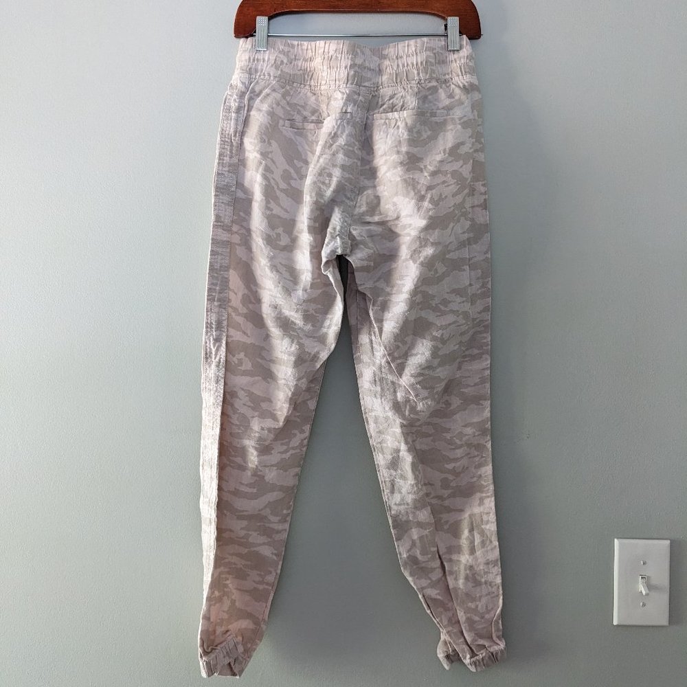 Athleta | Cabo Tide Linen Jogger Neutral Camo - Picture 8 of 10